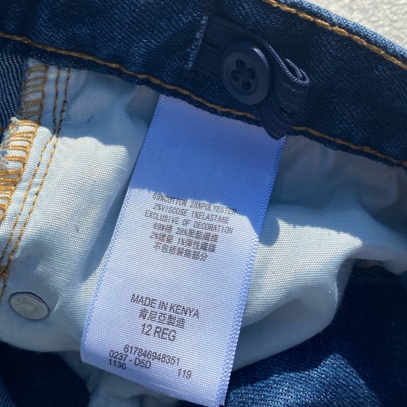 LIKE NEW Kids’ Levi’s High Rise Ankle Straight - Picture 10 of 12